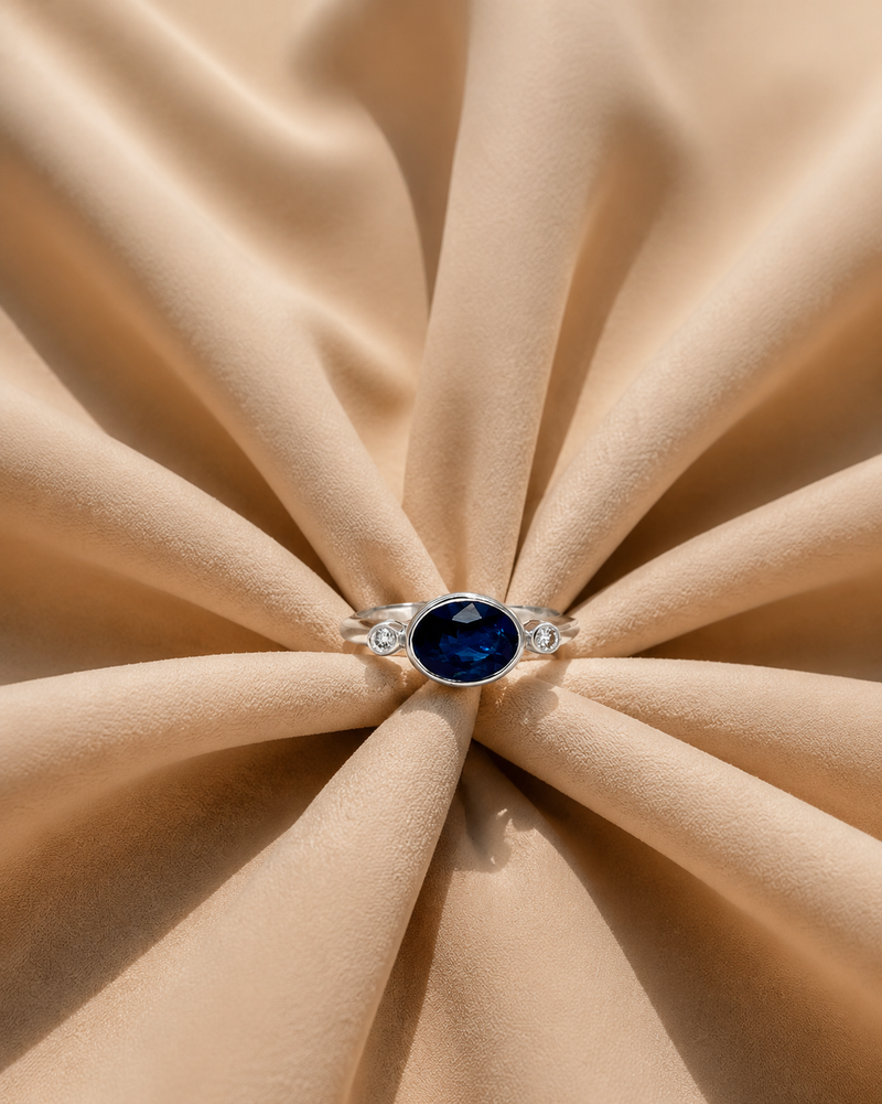 Sapphire Elegance Ring – 18K White Gold