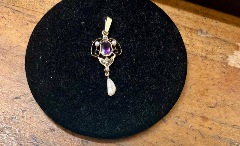 Olson’s Antiques Vintage 10K Amethyst Seed Pearl Lavalier