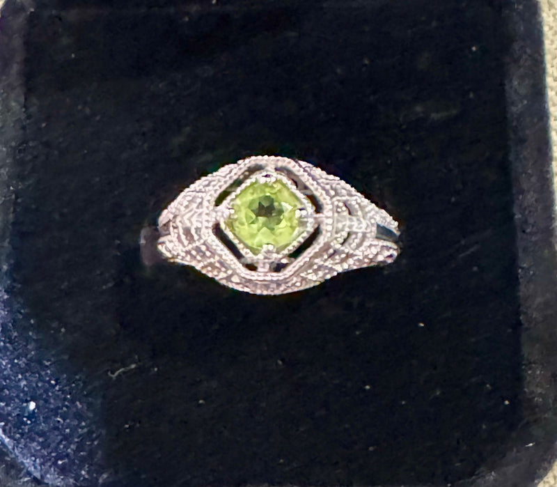 SS Filigree Peridot Ring