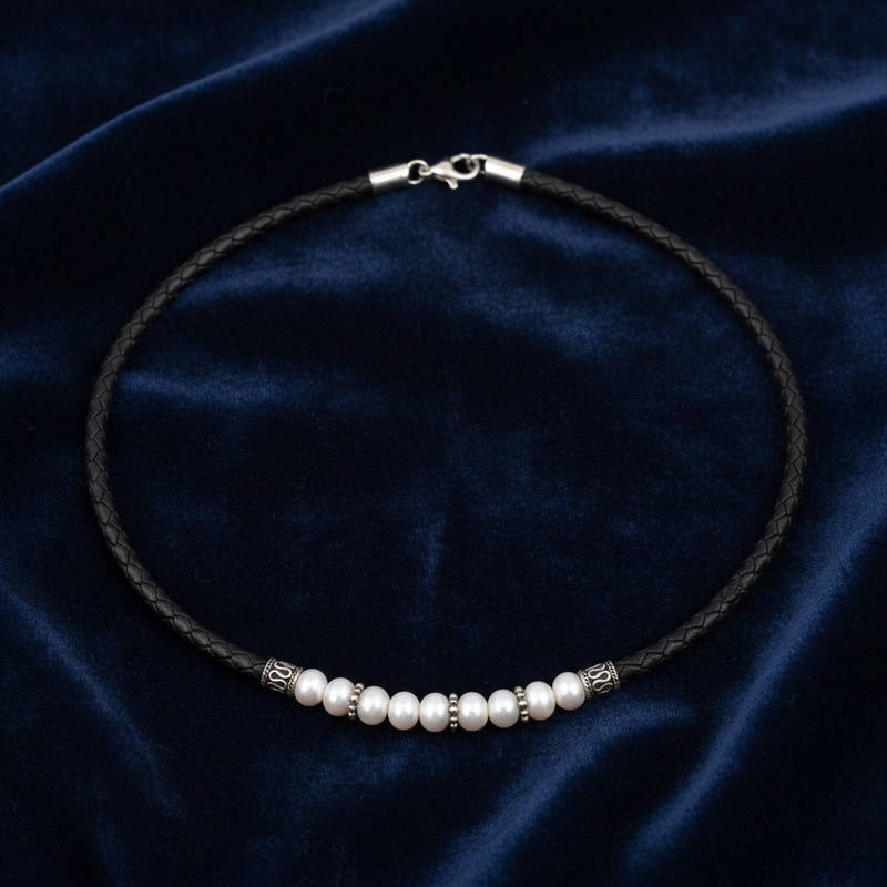 SS Black Leather and Pearl Choker – Elegant and Trendy Necklace