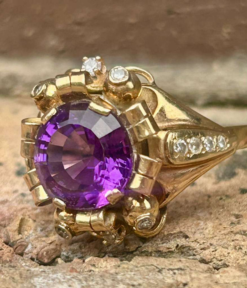 18k yellow gold Amethyst and diamond, ring size 7 1/2