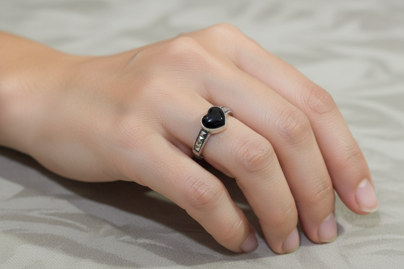 SS Black Onyx Heart Ring