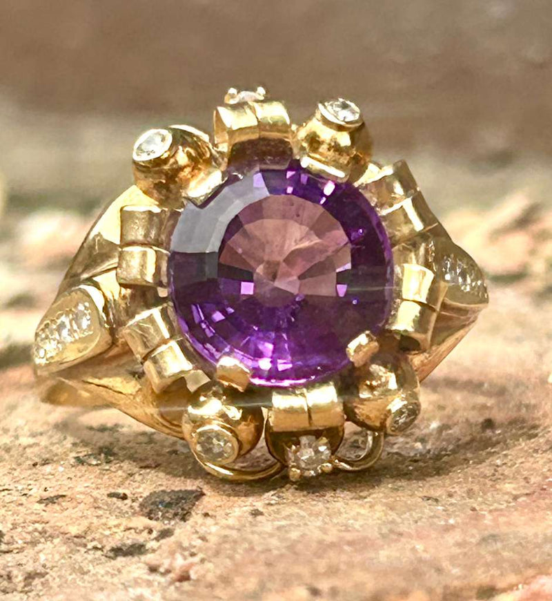 18k yellow gold Amethyst and diamond, ring size 7 1/2