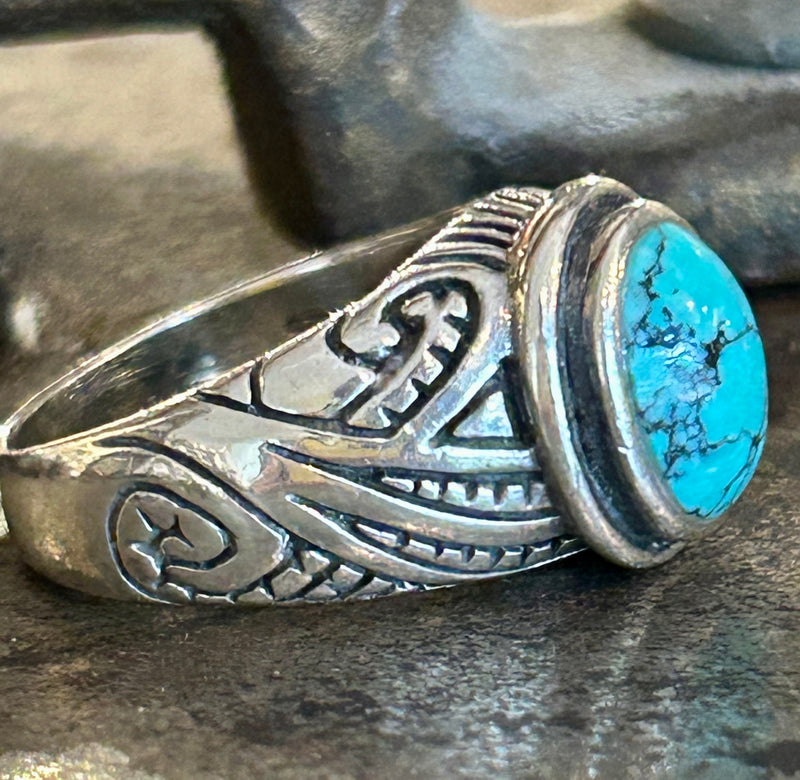 Sterling Silver American Indian Turquoise Ring Size: 6 3/4