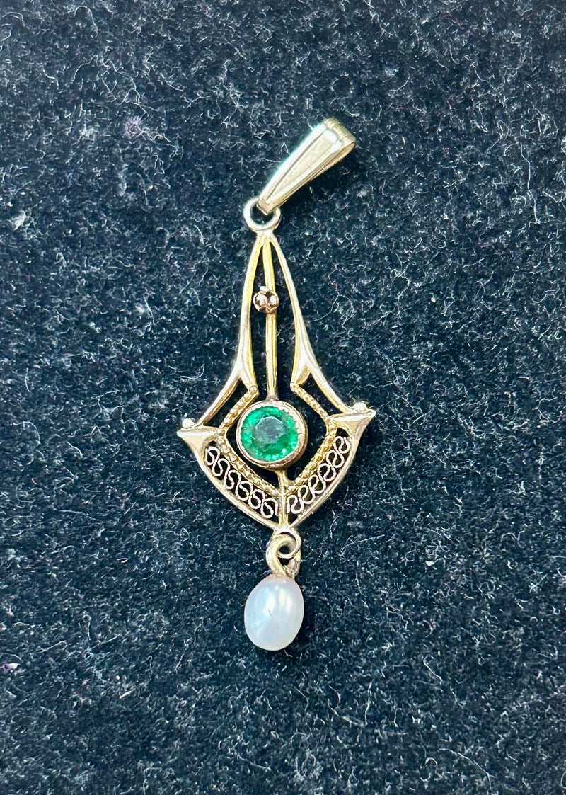 Vintage 10K Emerald Pearl Lavaliere 1½" Long