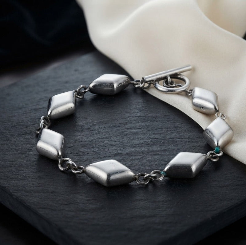 SS Link Toggle Bracelet need title