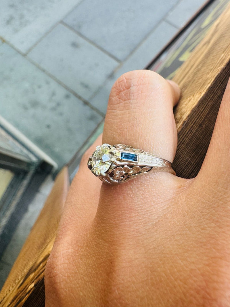 18K Deco filigree 0.91 diamond ring with sapphire