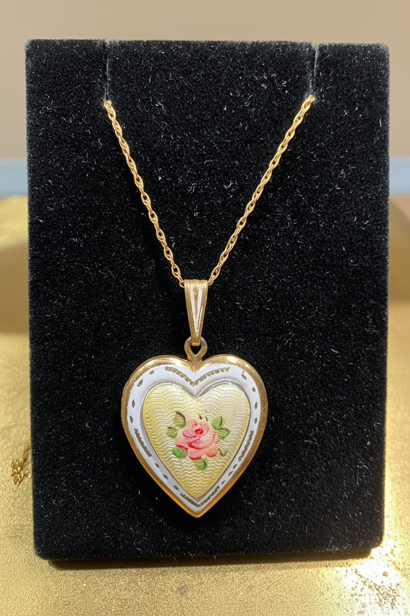 1940s gold filled Enamel heart locket necklace 18”