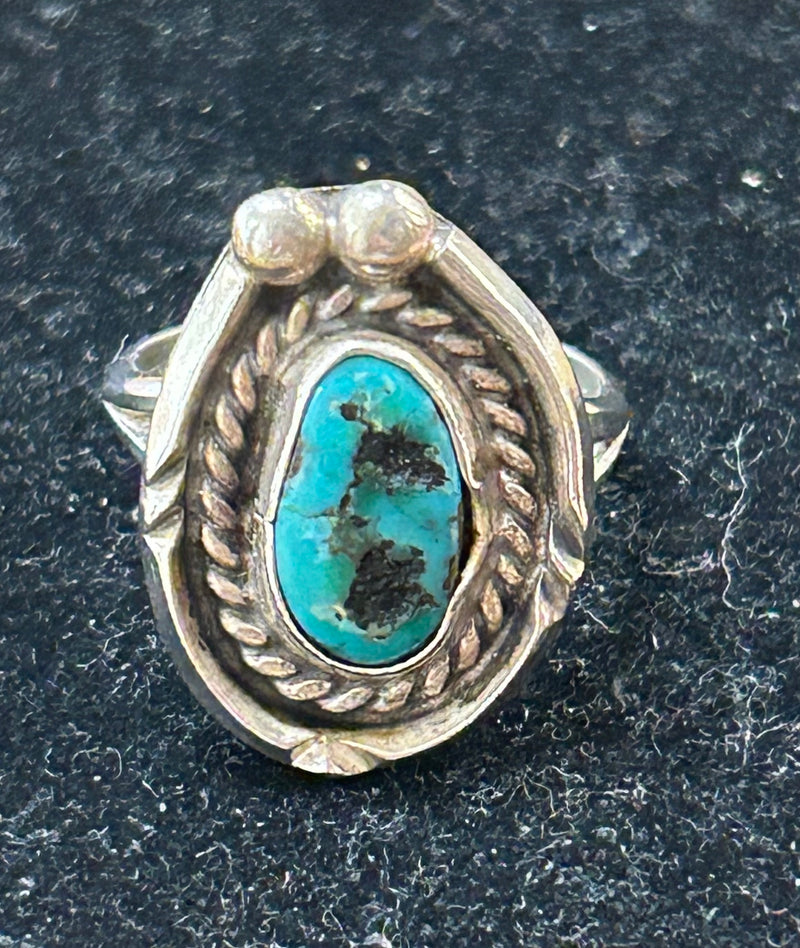 Vintage sterling silver no markings/tested turquoise ring size 6 1/2