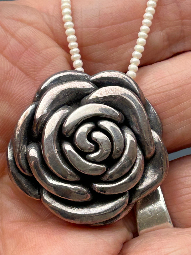 SS Flower on Pearl Chain