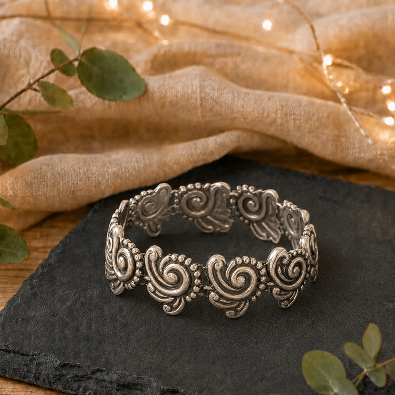 Sterling Silver Heavy Link Statement Bracelet.