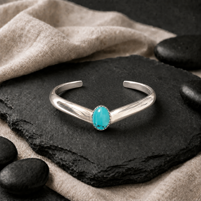 Sterling Silver Single-Stone Turquoise V Cuff