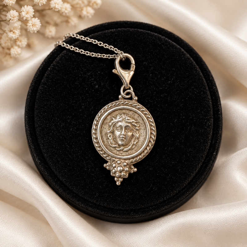 Vintage Medallion Design 20 Inch Chain