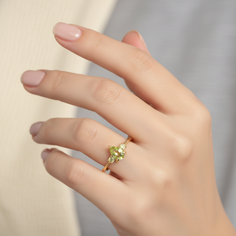 925 Sterling Silver Ring, Decorated with Peridot, Plated with 0.5 Micron 18K Yellow Gold