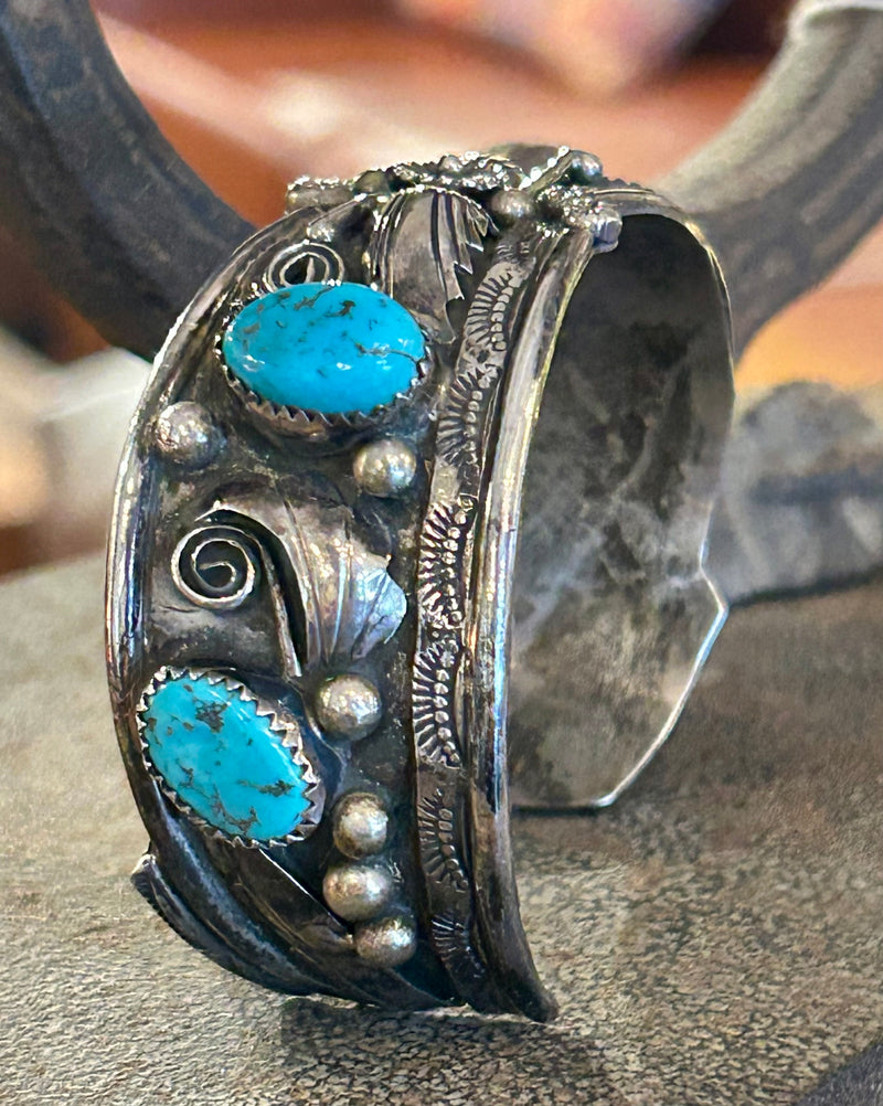 Sterling Silver American Indian Turquoise Cuff