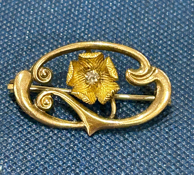 Victorian gold filled pin with flower and swirl detailing 1/2” x 1”*