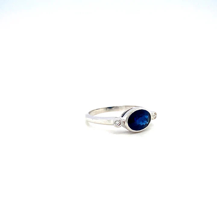 Sapphire Elegance Ring – 18K White Gold