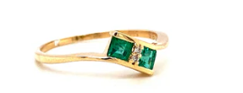 Emerald Elegance Ring – 14K Yellow Gold