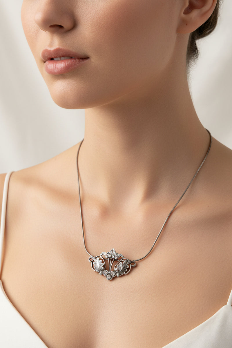 SS Vtg. Floral Pendant Chain