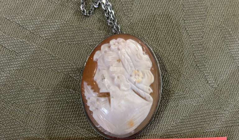 Sterling Shell Cameo w/ Chain
