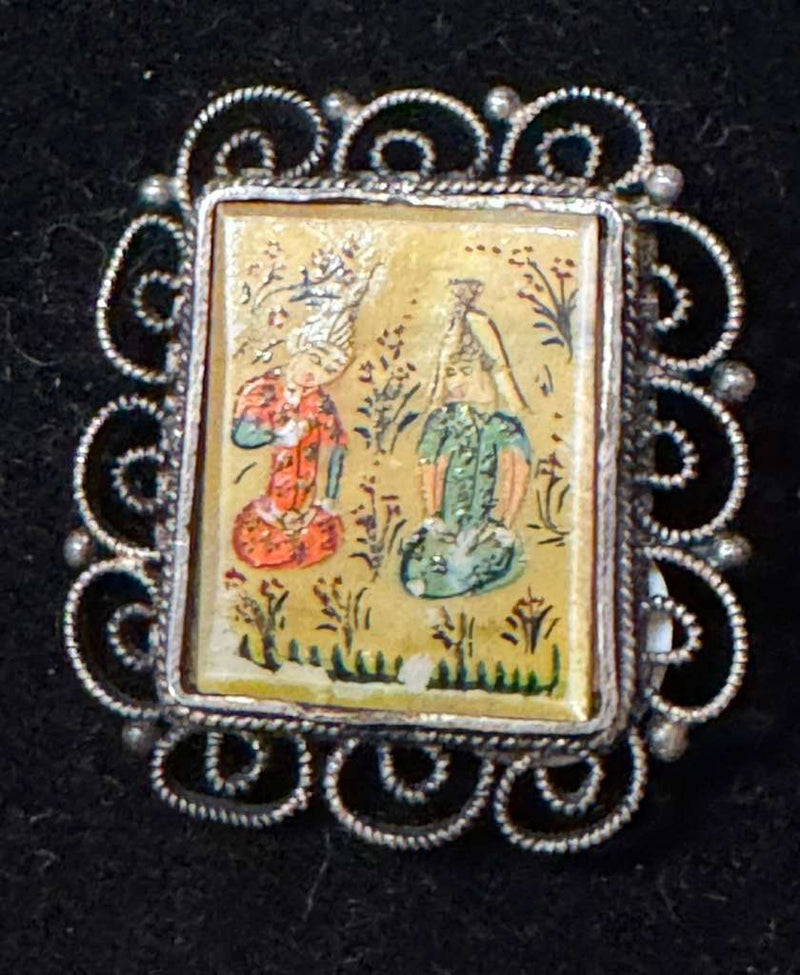 SS Square pin with 2 painted figures
