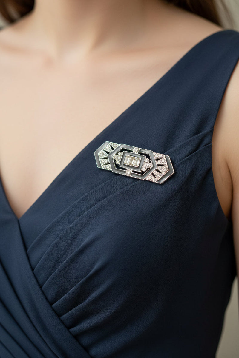 Costume Deco style Pin