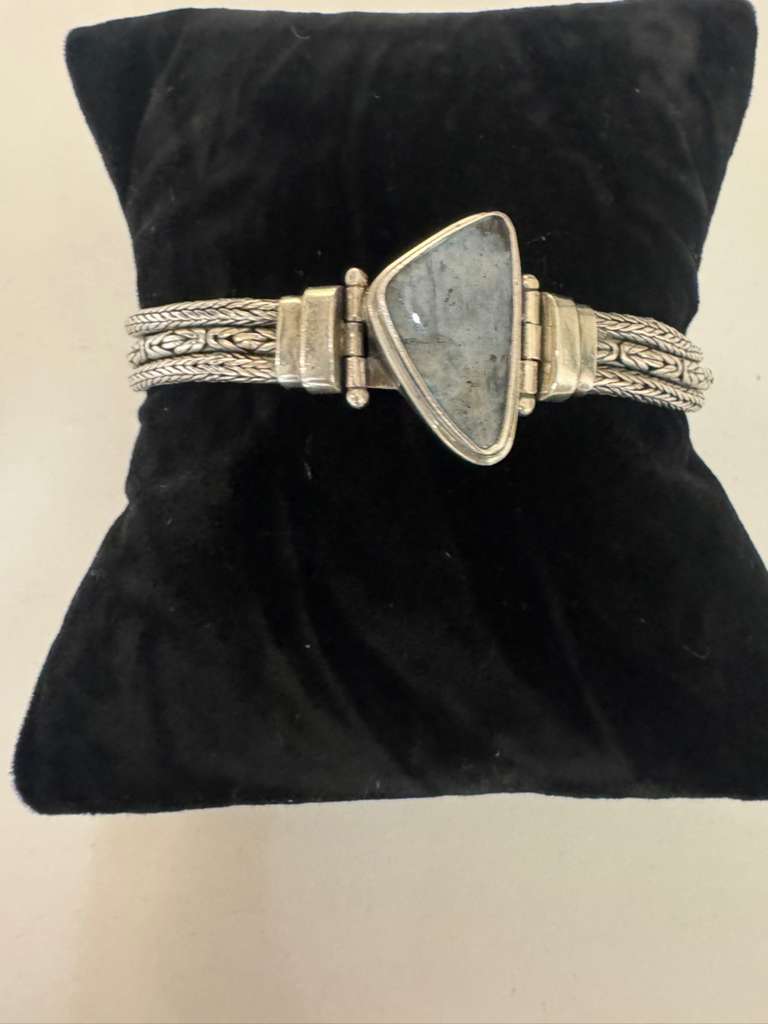 SS and Laradorite bracelet