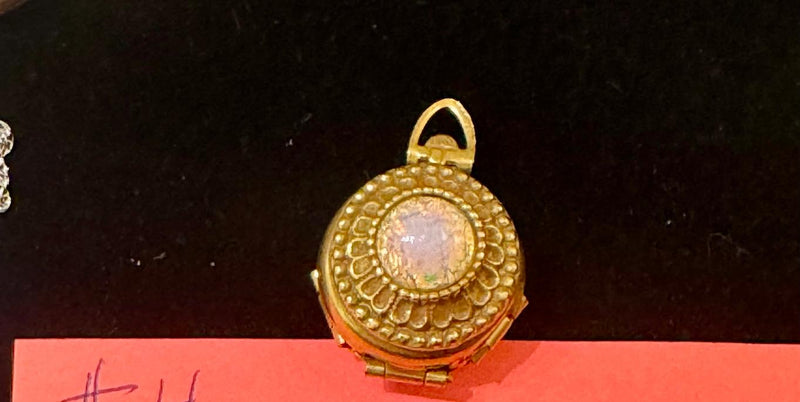 G.F. Locket w/ compact