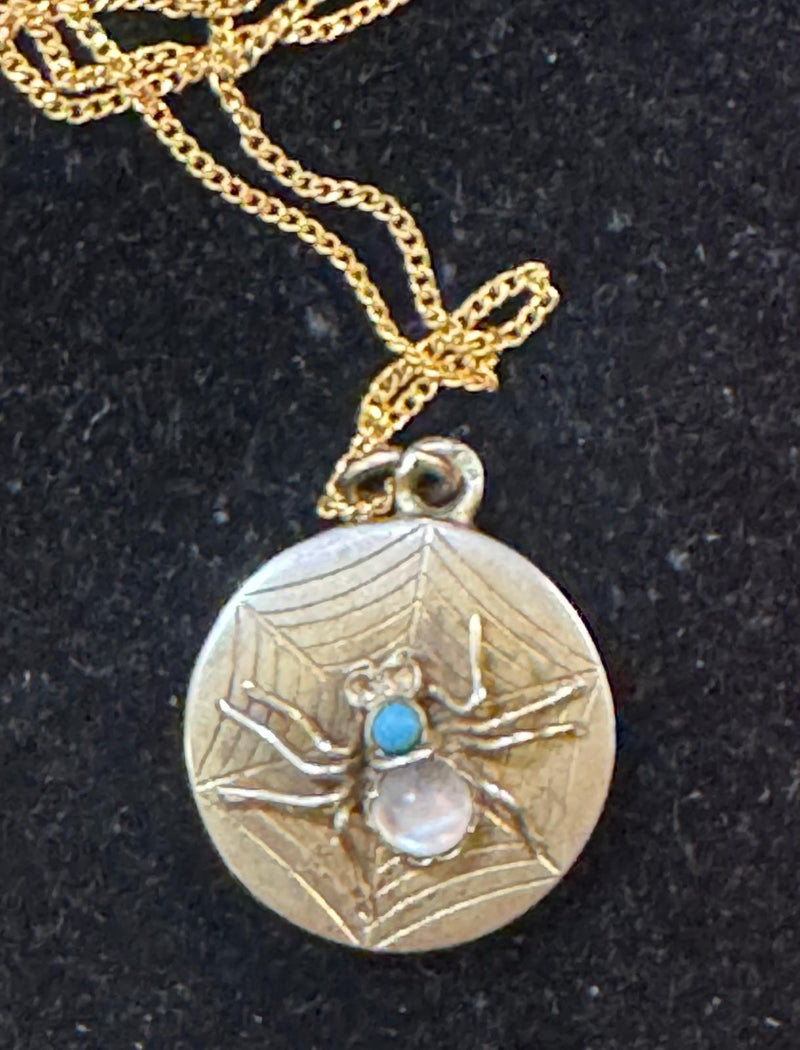 Vict G.F. Spider Pend on G.F. Chain