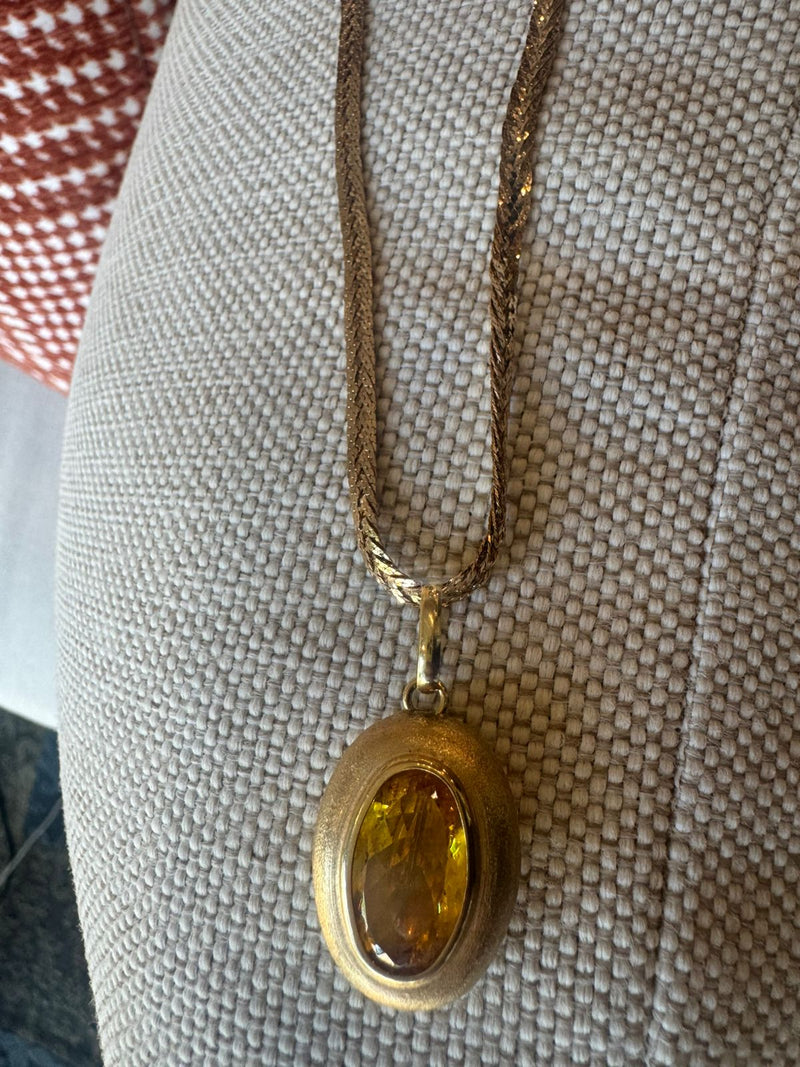 18k Citrine Pendant