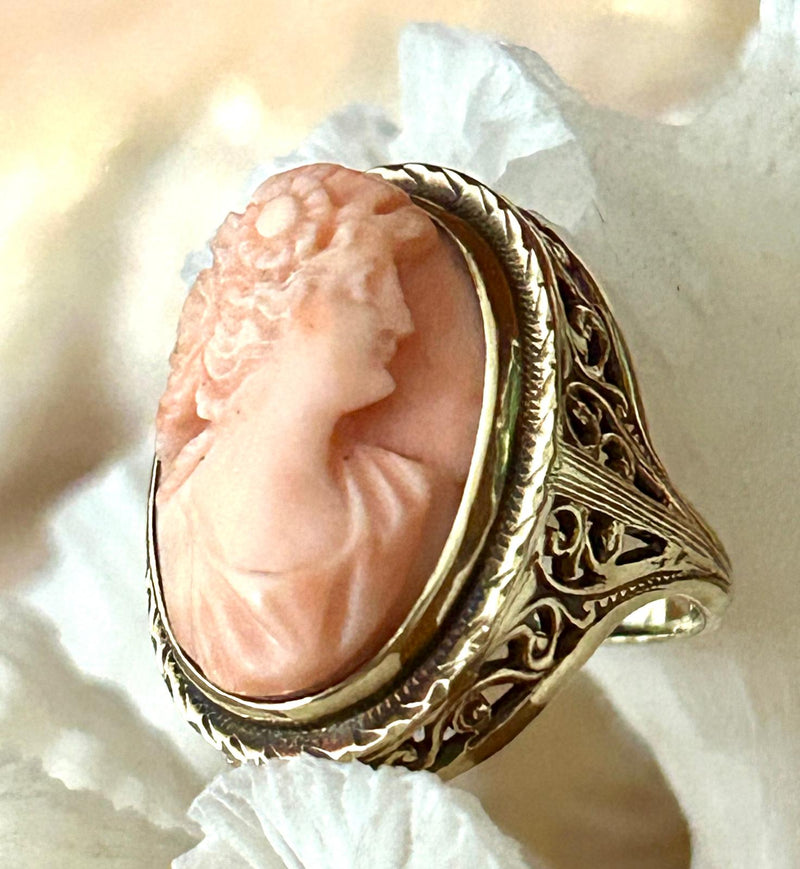 VCT 14K Cameo ring