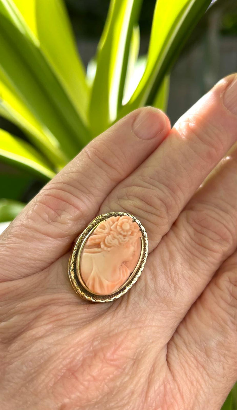 VCT 14K Cameo ring