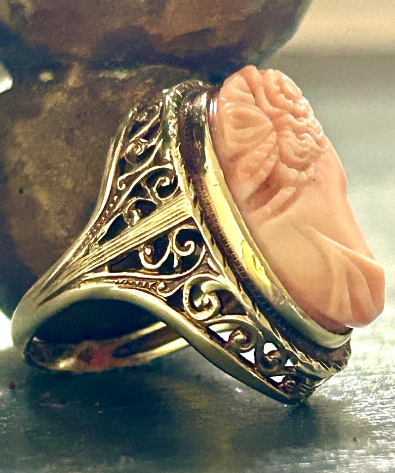 VCT 14K Cameo ring