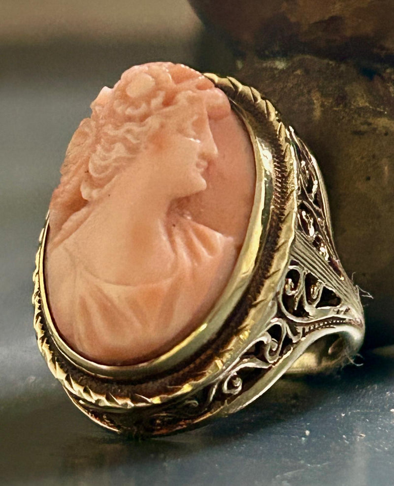 VCT 14K Cameo ring