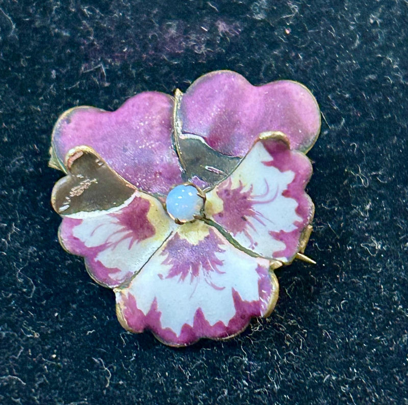 VCT Flower Pin