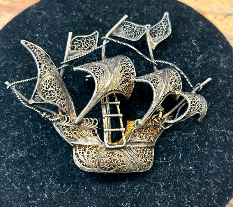 Filigree ship
