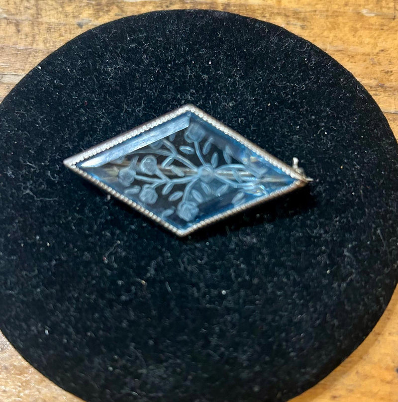 Art Deco Reverse carved camphore glass brooch floral