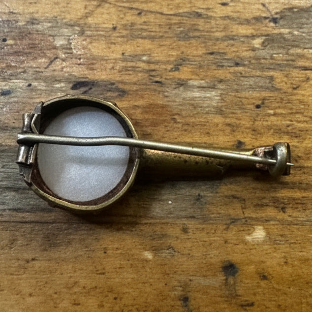 Vintage banjo pin with mother of pearl