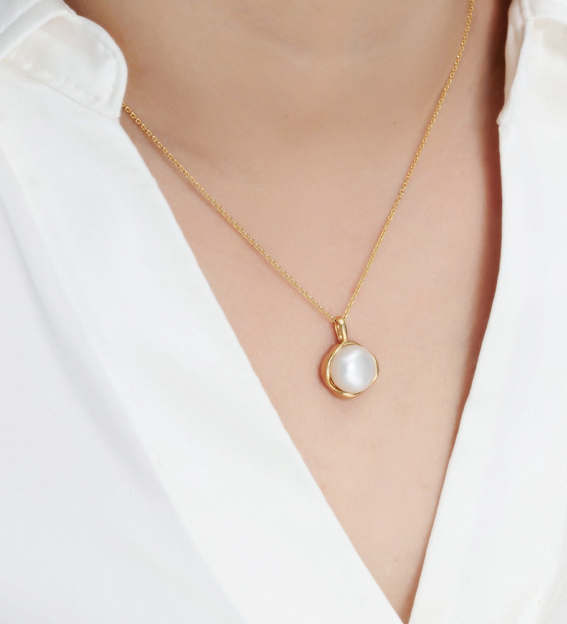 Sterling Silver Necklace, Decorated with Freshwater Pearl, Plated with 1 Micron 14K Yellow Gold