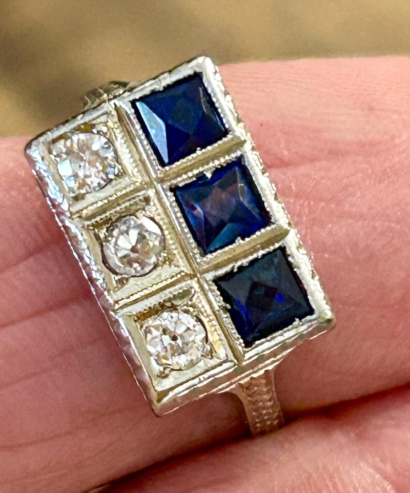 Art Deco 18K Gold Diamond Sapphire Ring
