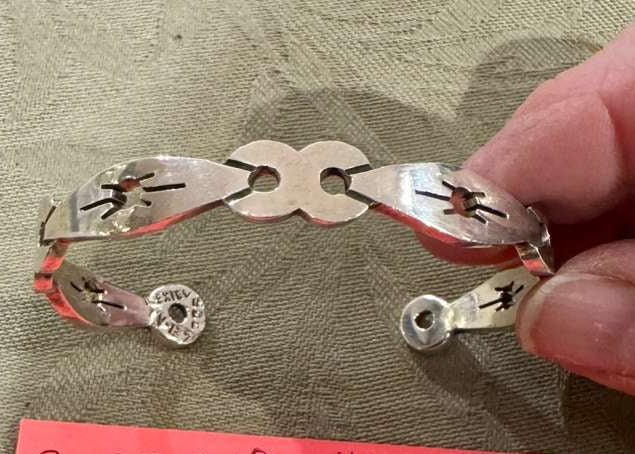 SS Cuff with Cutouts – Elegant Silver Jewelry
