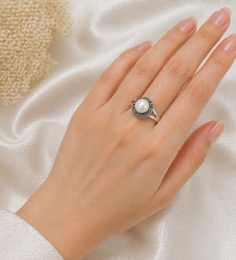 Sterling Silver Ring with Freshwater Pearl and Marcasite
