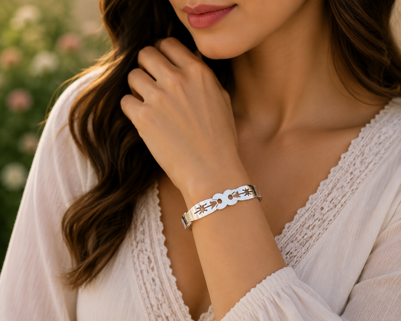 SS Cuff with Cutouts – Elegant Silver Jewelry