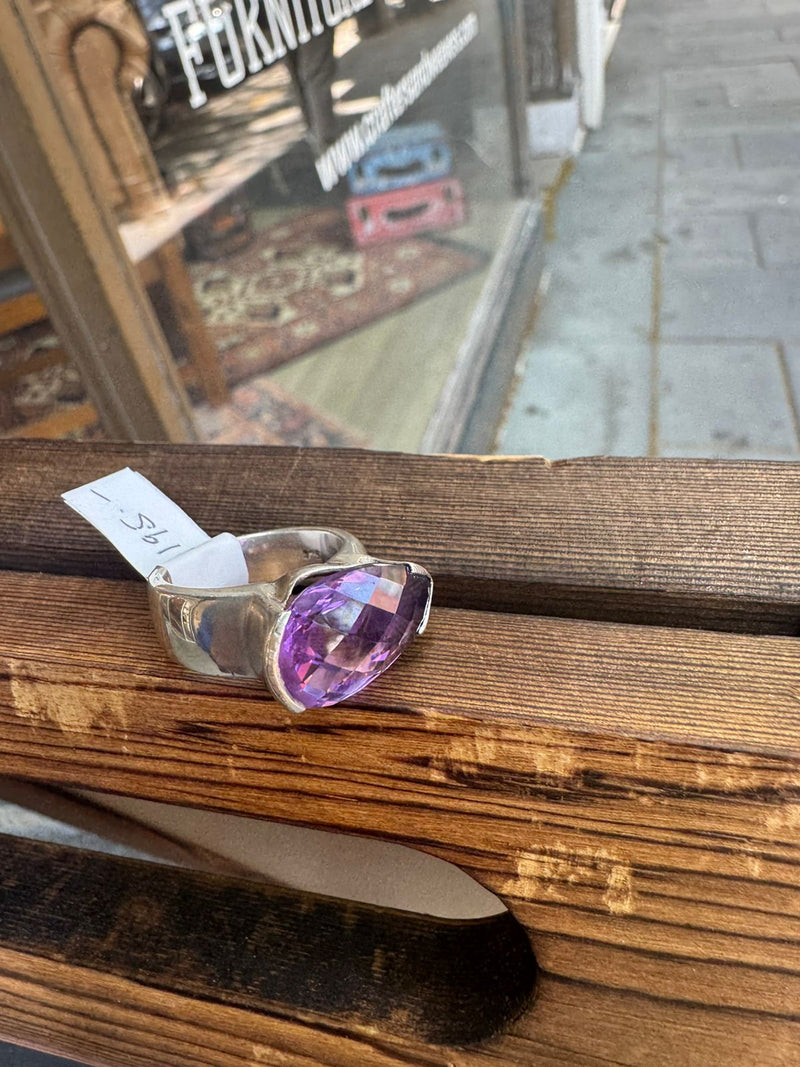 S.S. Vintage Amethyst Ring
