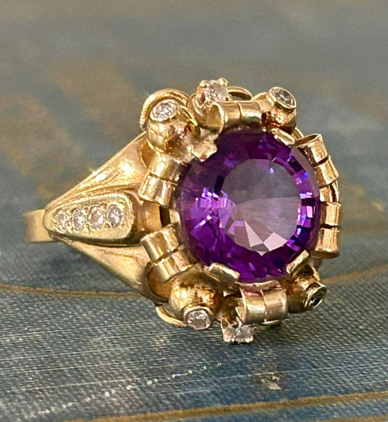 18k yellow gold Amethyst and diamond, ring size 7 1/2